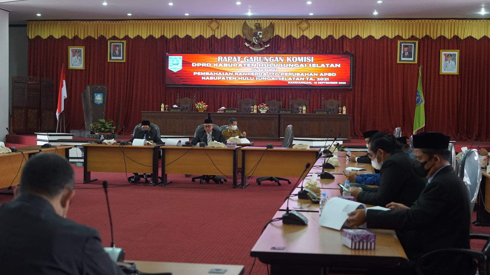 DPRD Kab. HSS Gelar Pembahasan Ranperda Tentang Perubahan APBD TA 2021