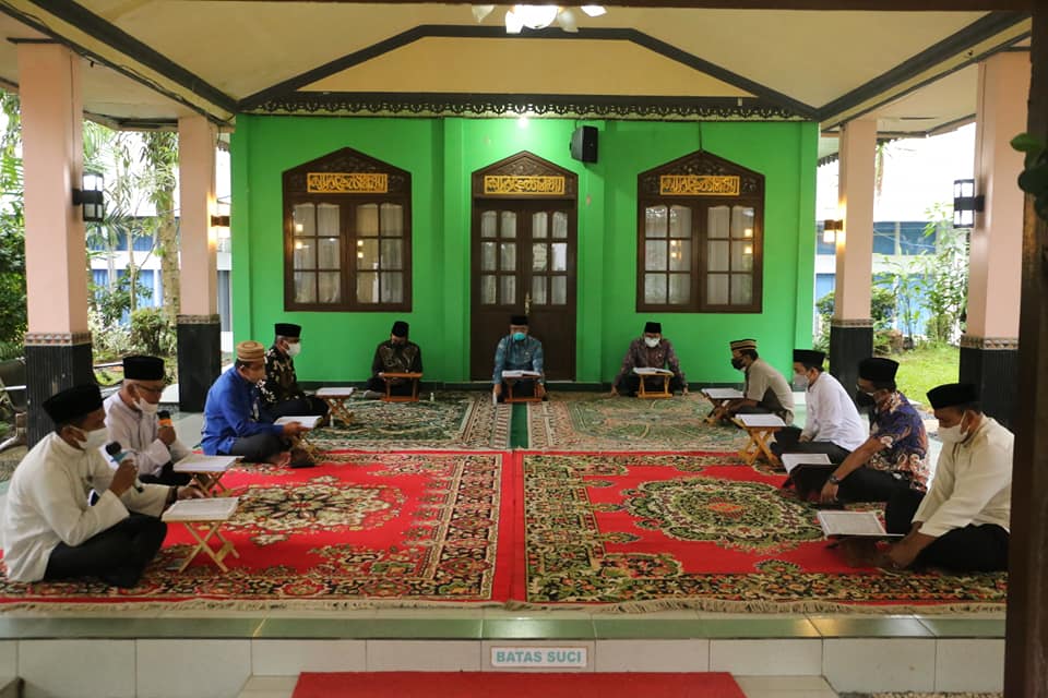 KHATAMAN AL QUR’AN RUTIN DIGELAR