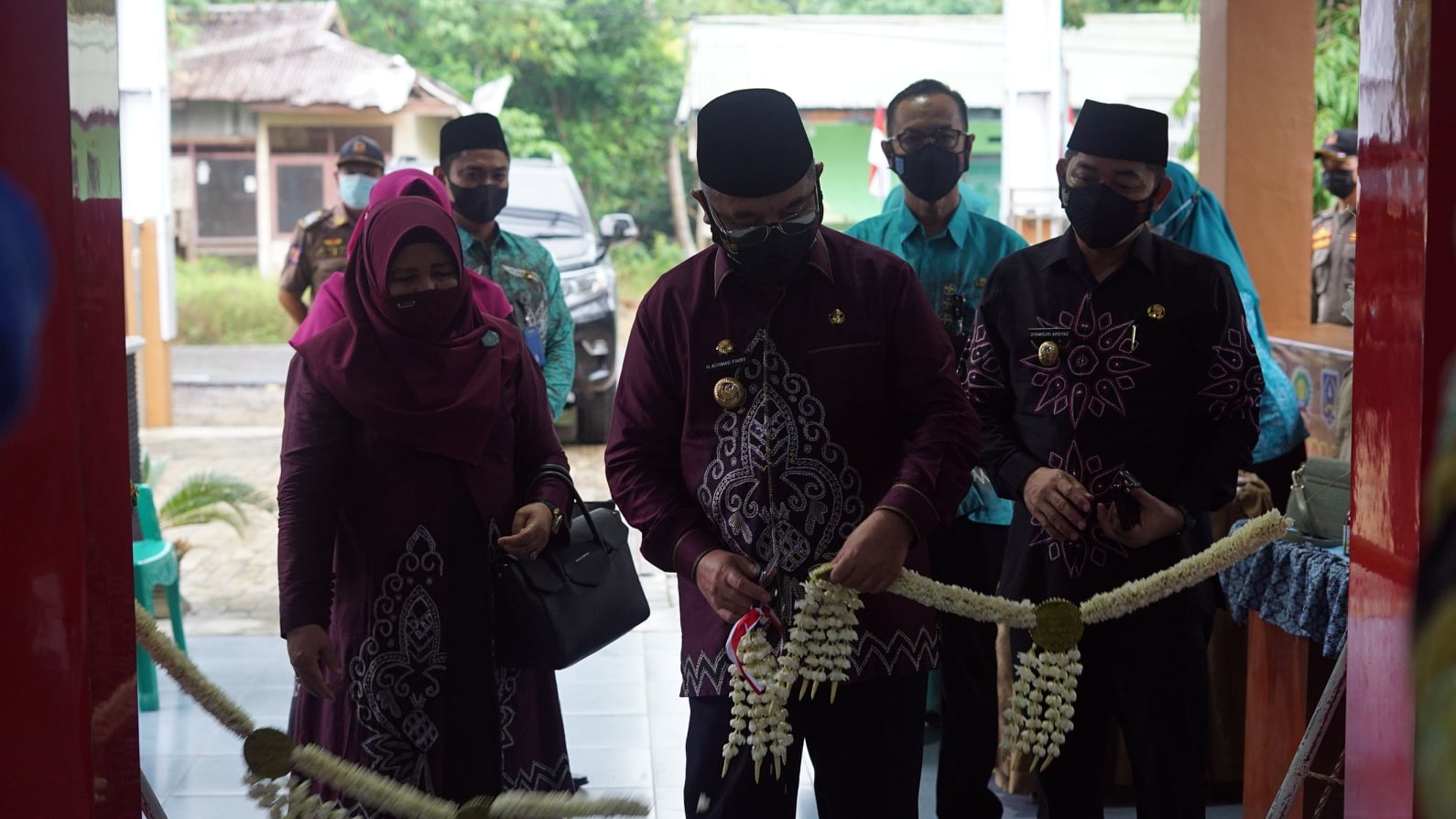 Bupati HSS hadiri Pelepasan 5 Kepala Desa wilayah Kecamatan Simpur