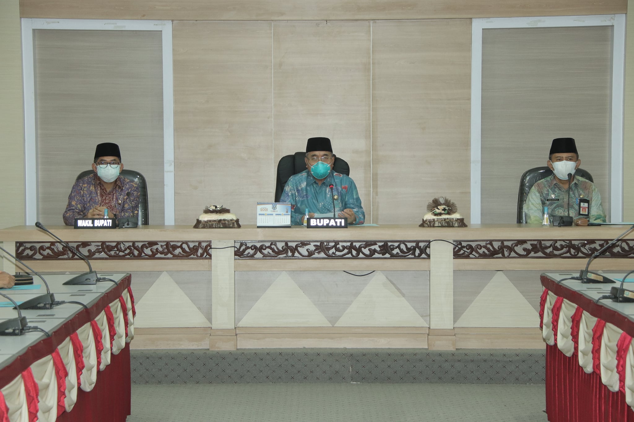 SERAHKAN 203 SK NAIK PANGKAT, BUPATI : KENAIKAN PANGKAT MENJADI TANGGUNG JAWAB MORAL UNTUK BISA LEBIH BAIK