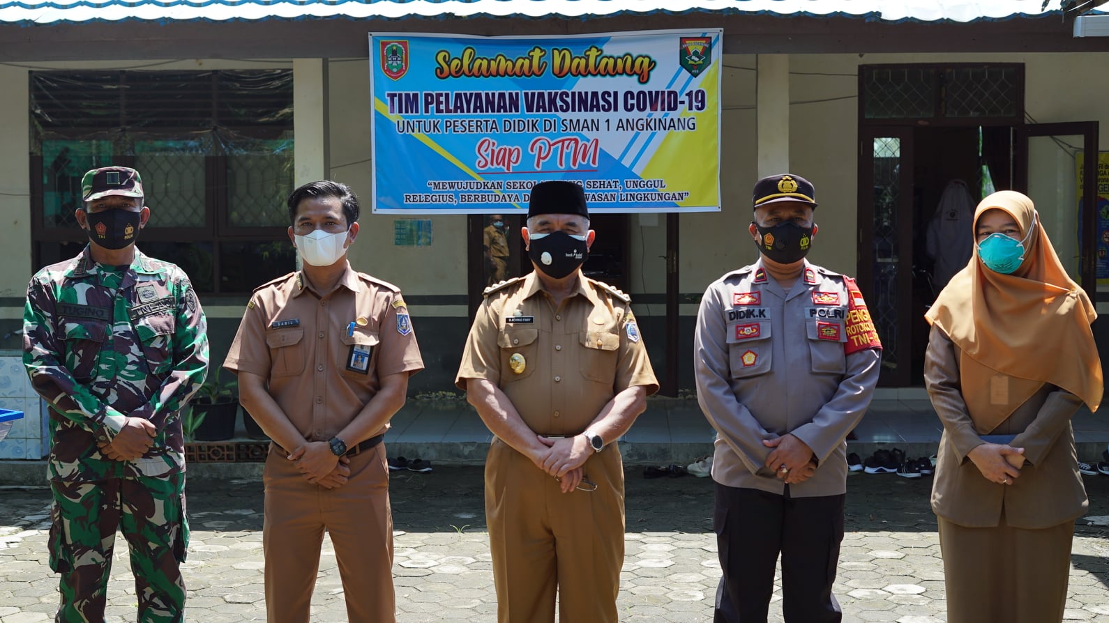 SIAP PTM, SMAN 1 ANGKINANG ANTUSIAS IKUTI VAKSIN