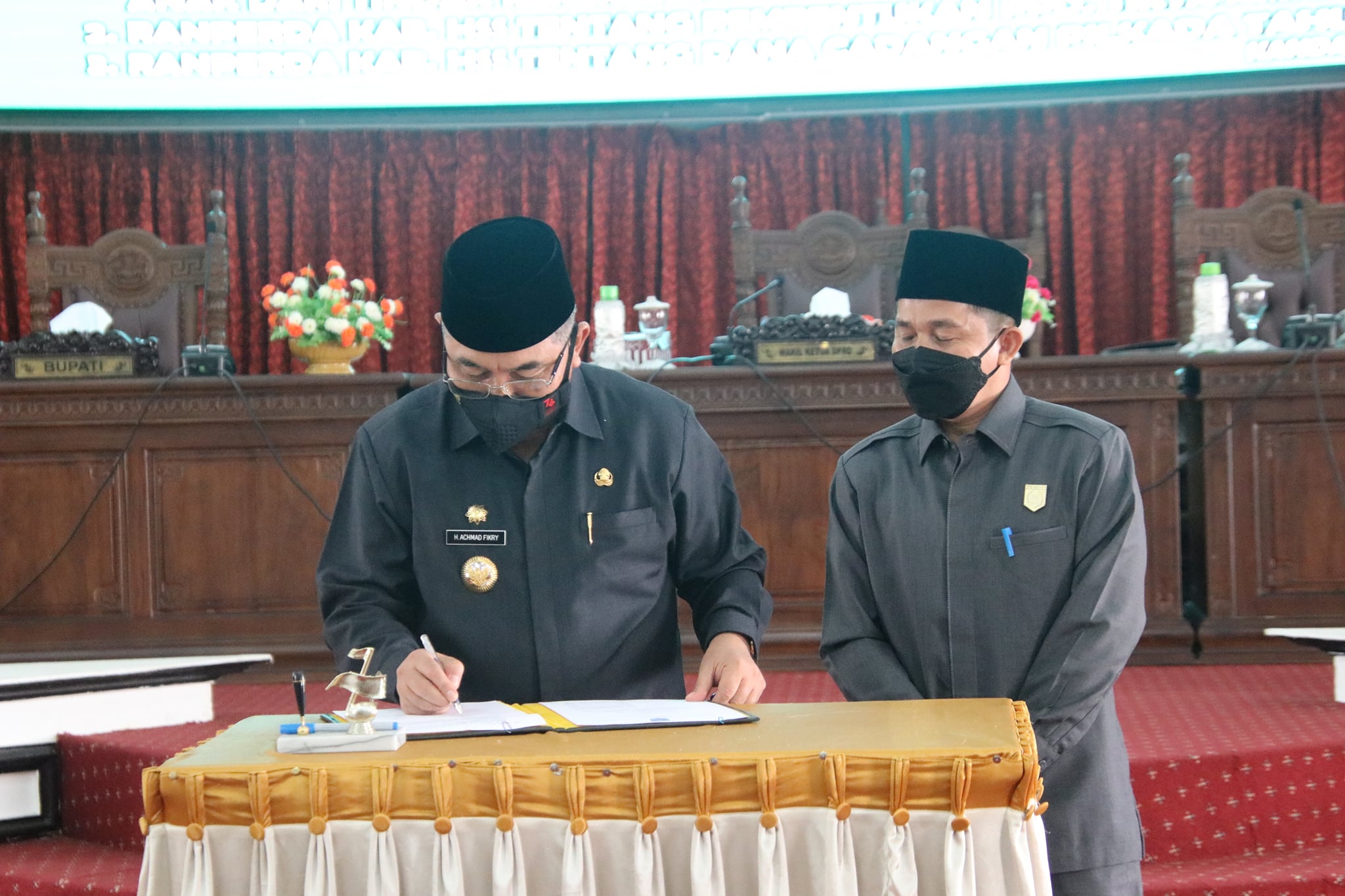3 BUAH RANPERDA DISEPAKATI, BUPATI APRESIASI DPRD KAB. HSS