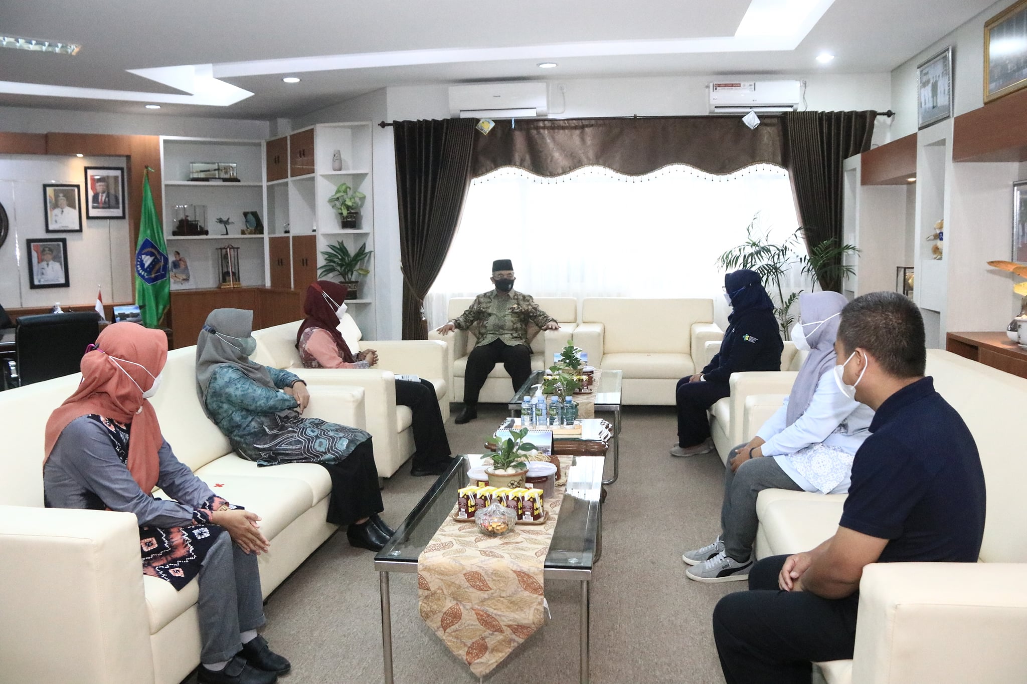 BUPATI HSS TERIMA KUNJUNGAN DARI KEMENKES RI