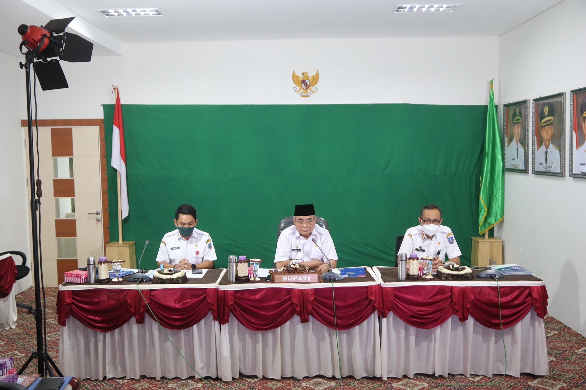 Bupati H. Achmad Fikry Paparkan Inovasi Unggulan Kab. HSS “Satu NIK” Dalam Penilaian IGA AWARD 2021