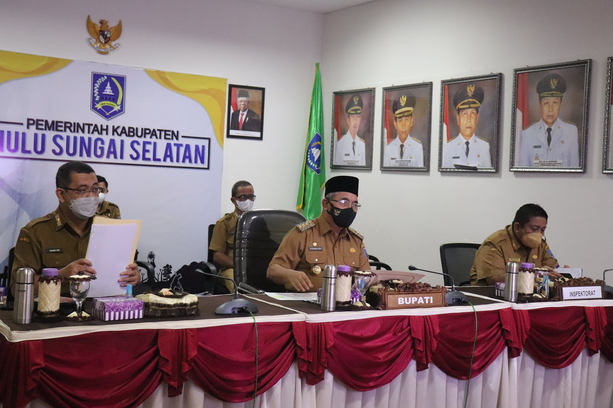 Bupati HSS Ikuti Video Conference Rakor Evaluasi Penyerapan Anggaran Tahun 2021