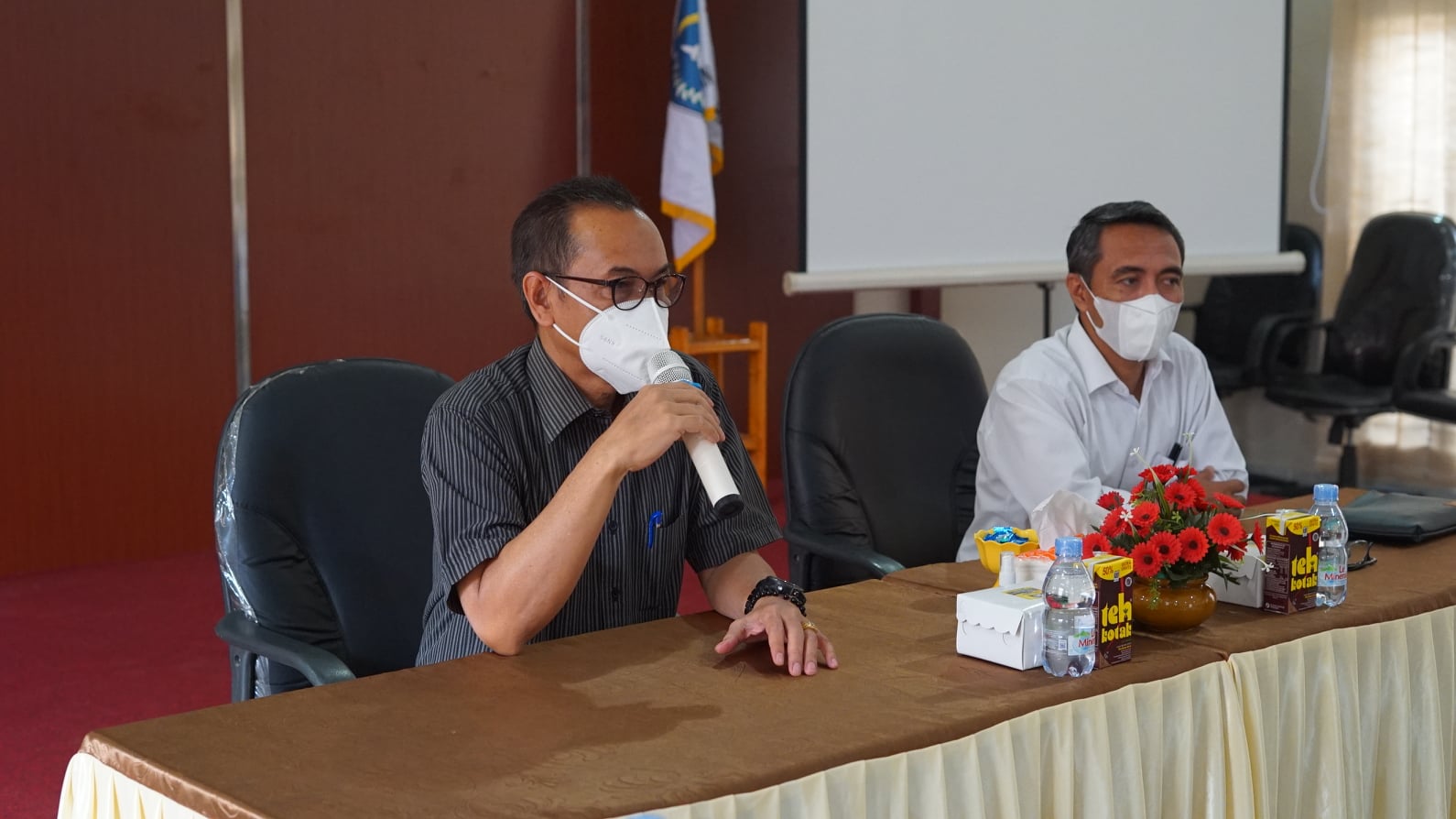 Sekretaris Daerah Kab. HSS Drs. H. Muhammad Noor M.AP pimpin rapat koordinasi teknis sertifikasi tanah TPA