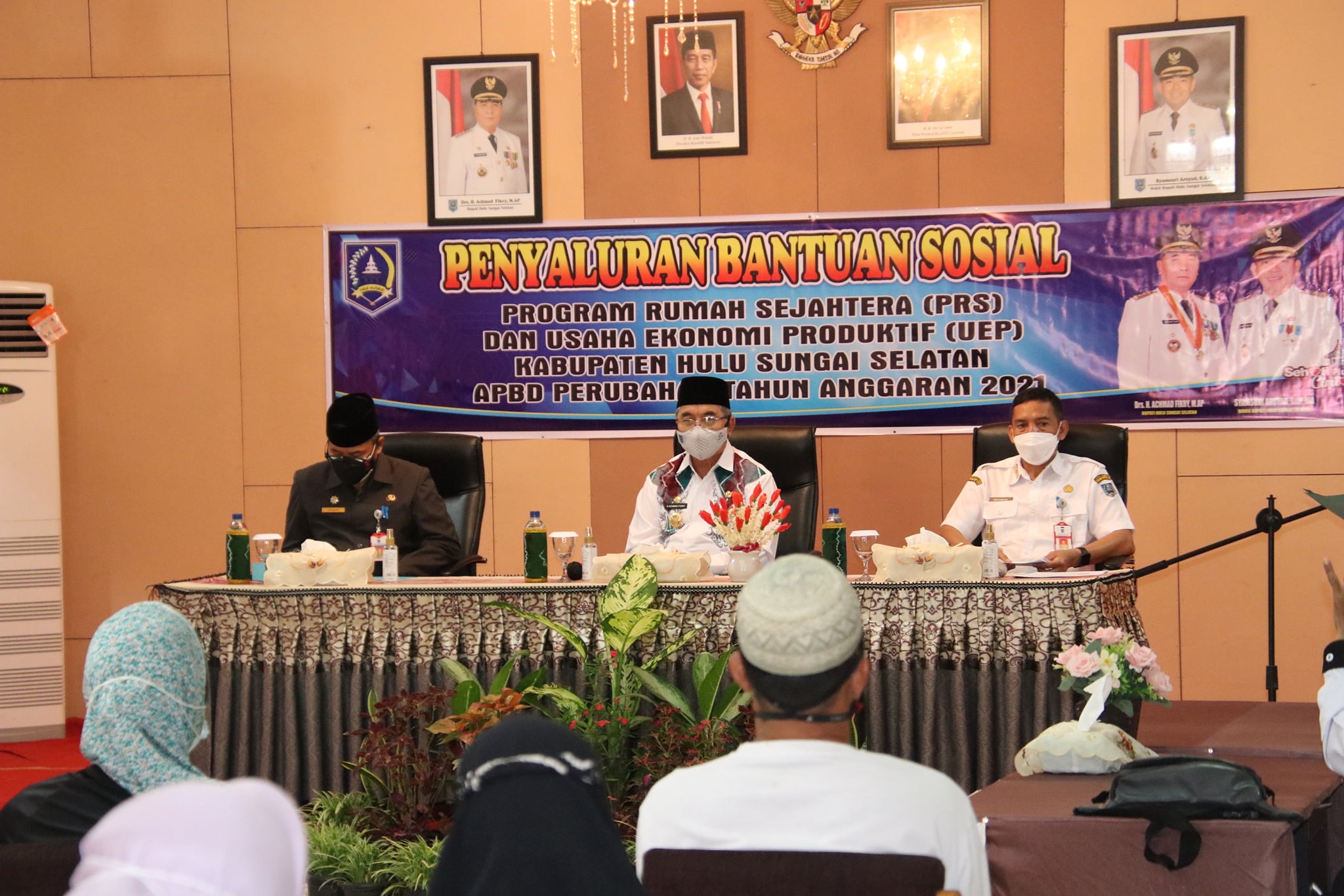 BUPATI HSS KEMBALI SALURKAN BANTUAN PROGRAM RUMAH SEJAHTERA DI KECAMATAN PADANG BATUNG