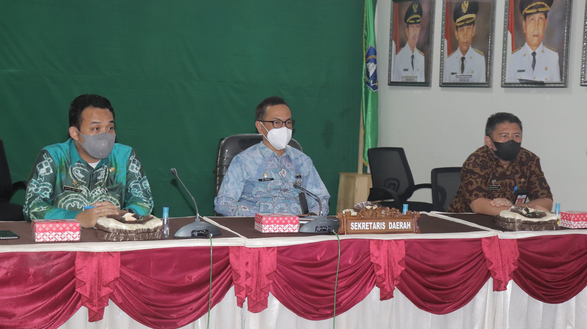 SEKDA HSS IKUTI RAPAT EVALUASI PENYEDERHANAAN BIROKRASI