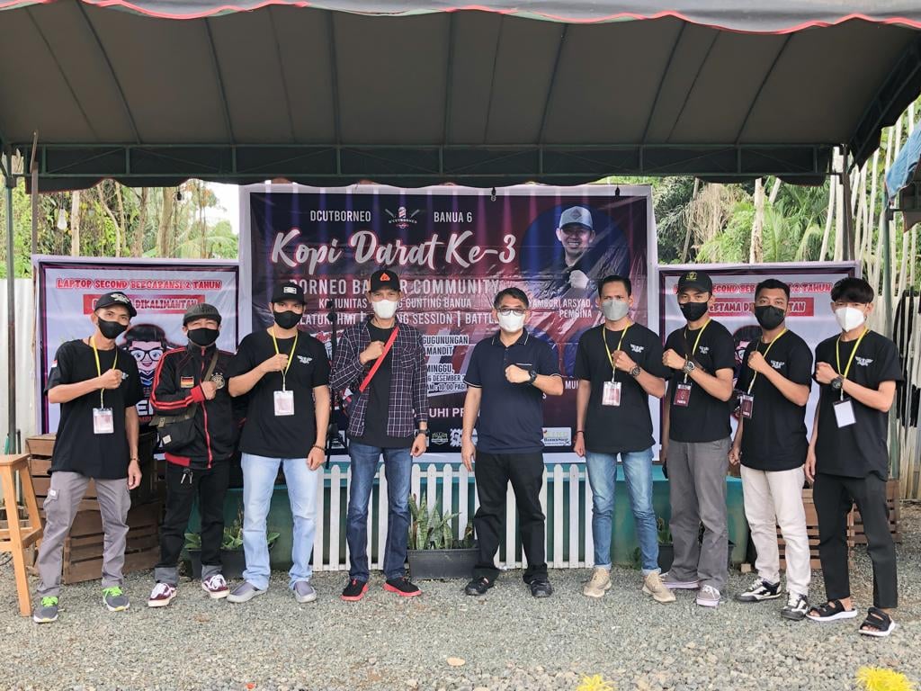 Silaturahmi dan Keakraban Komunitas Tukang Gunting se Banua Enam, Wabup HSS : Solidaritas Harus Saling Dipertahankan