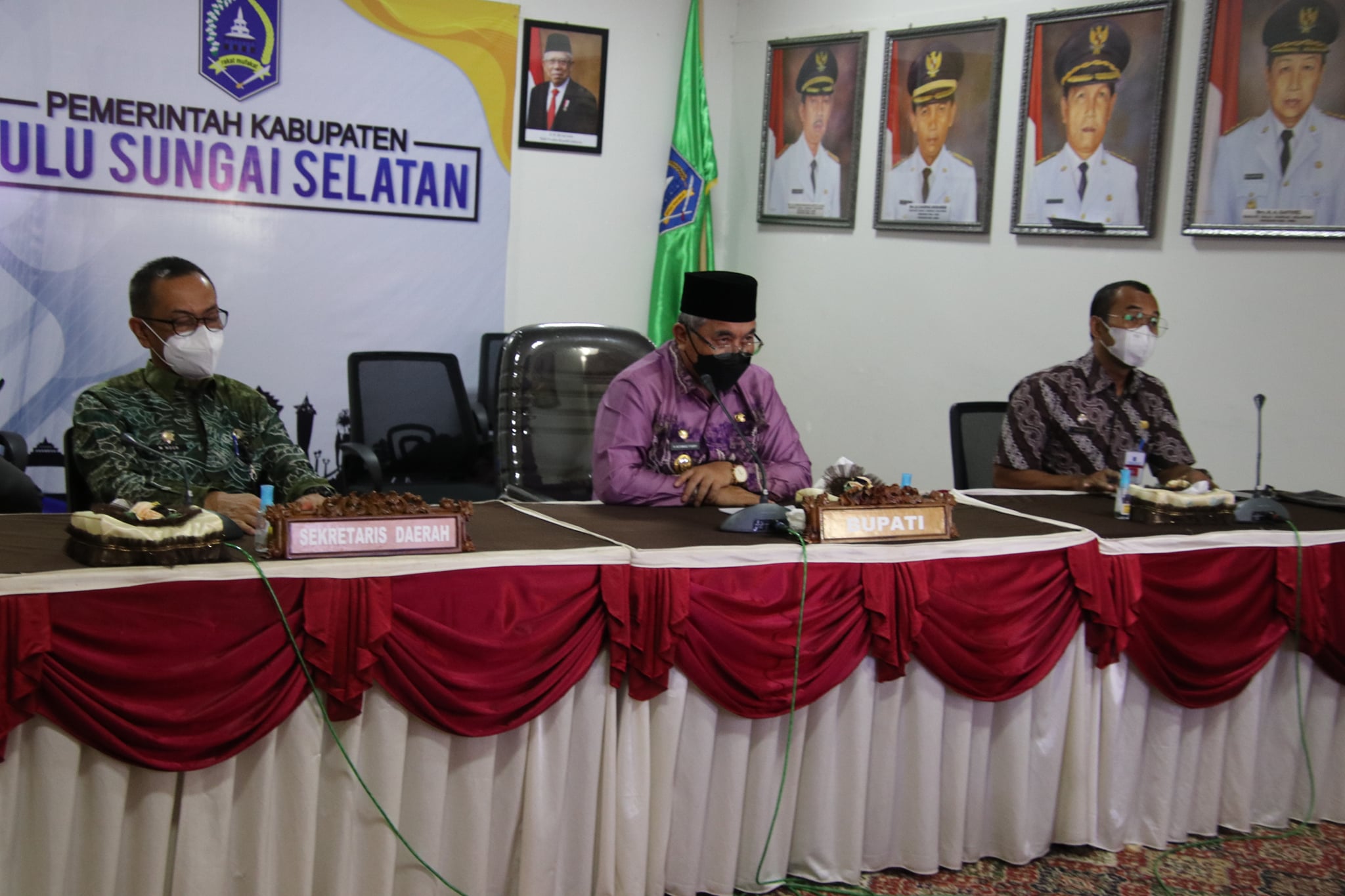 Bupati Hulu Sungai Selatan melaksanakan Vicon bersama Pengurus Besar Perhimpunan Nefrologi Indonesia Korwil Jawa Timur dan Kalimantan