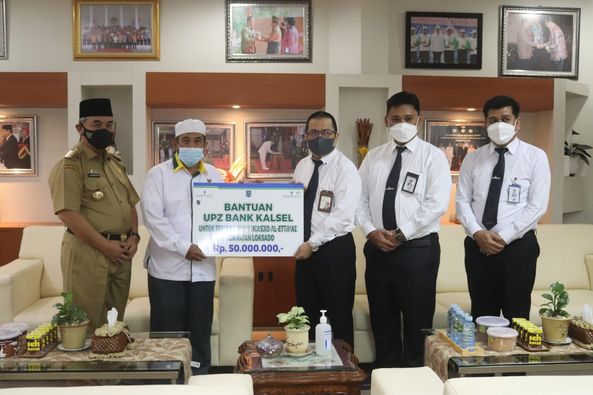 BUPATI H. ACHMAD FIKRY APRESIASI BANK KALSEL ATAS BANTUANNYA UNTUK MASJID AL-ITTIHAD LOKSADO