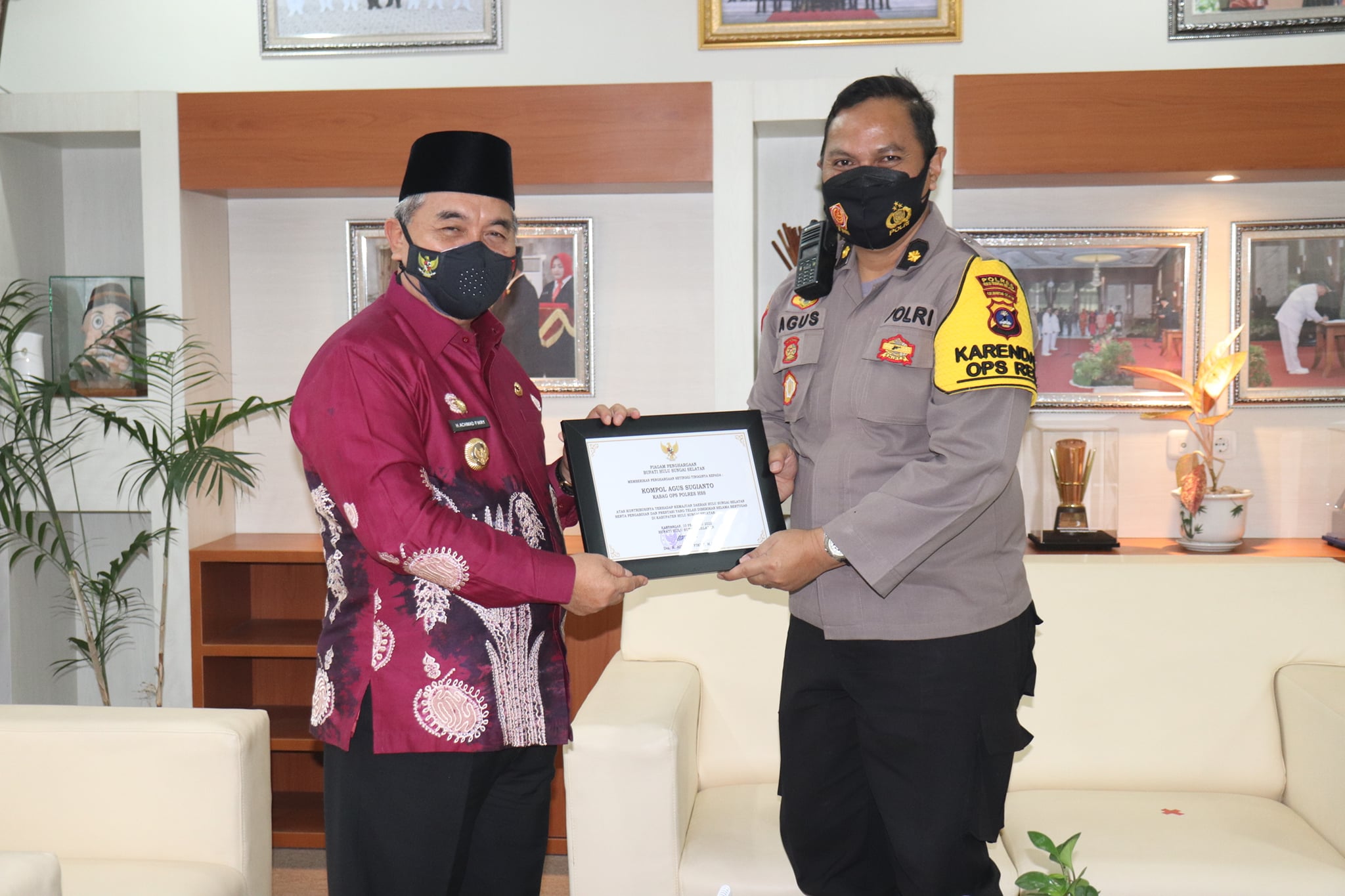 Kabag Ops Polres HSS Pamitan Kepada Bupati