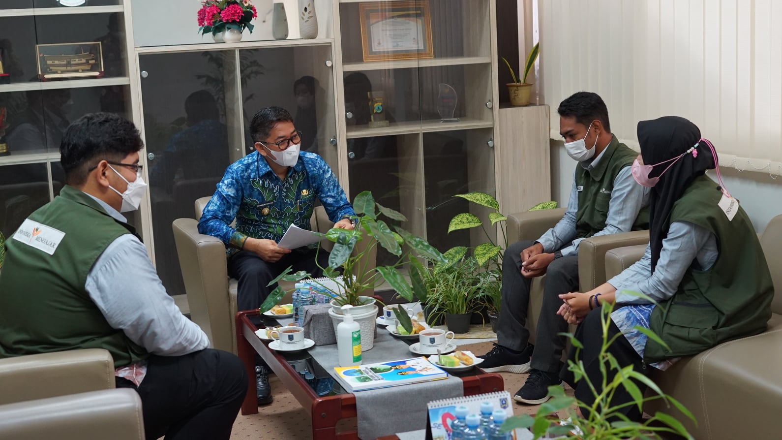 Wakil Bupati HSS Sambut Silaturahmi Para Pengajar Muda yang Tergabung di Indonesia Mengajar (IM)