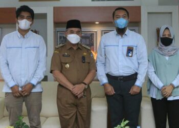 BUPATI HSS TERIMA SILATURAHMI MANAGER PLN UP3 BARABAI YANG BARU