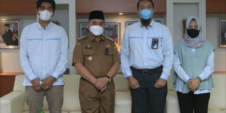 BUPATI HSS TERIMA SILATURAHMI MANAGER PLN UP3 BARABAI YANG BARU