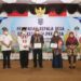 APRESIASI JASA KADES DAN KETUA TP. PKK DESA, BUPATI HSS SERAHKAN PIAGAM PENGHARGAAN