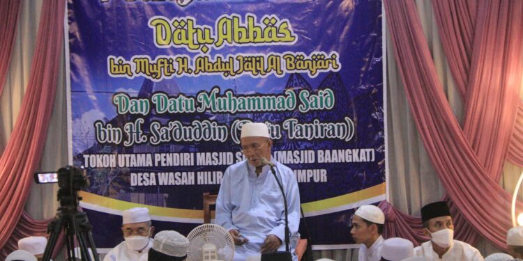 BUPATI DAN WAKIL BUPATI HSS HADIRI PERINGATAN HAUL KE 202 DATU ABBAS BIN MUFTI ABDUL DJALIL AL BANJARY