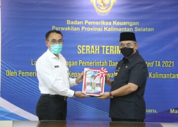 Hulu Sungai Selatan Menjadi Kabupaten Pertama Yang menyerahkan LKPD Unaudited TA 2021 Kepada BPK RI Perwakilan Provinsi Kalsel