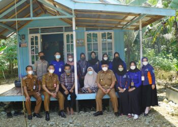 Nini Halimah Bersuka Cita Mendapat Kunjungan Bupati HSS