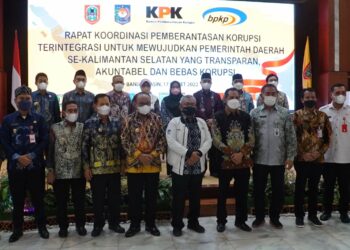 Bupati Hulu Sungai Selatan Mengikuti Rapat Koordinasi Pemberantasan Korupsi Terintegrasi Pemerintah Daerah se-Provinsi Kalimantan Selatan secara hybrid di Gedung Mahligai Pancasila
