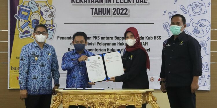 Semangat Kembangkan Pelayanan Perlindungan Kekayaan Intelektual,  Pemkab HSS dan Kanwil Kemenkumham Kalsel Tandatangani PKS
