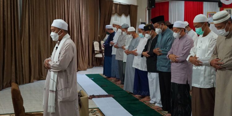 Sholat Subuh Berjamaah Dan Pengajian Rutin Subuh Rabu Lingkup Pemkab. HSS