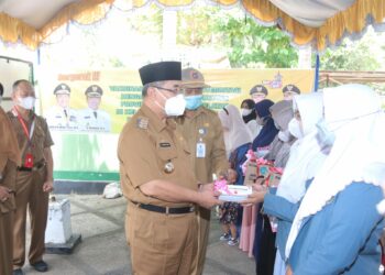 Vaksinasi Bergerak Terintegrasi dengan Penurunan Stunting Provinsi Kalimantan Selatan di Kelurahan Kandangan Barat
