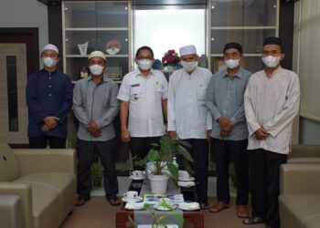 WABUP HSS MENERIMA TAMU PENGURUS MUSHOLLA DARUSSA’ADAH TAMBAK BITIN