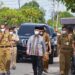 Bupati HSS Drs. H. Achmad Fikry, M.AP memantau langsung Kegiatan Pangan Murah yang diselenggarakan oleh Dinas Ketahanan Pangan (Dis Ketapang) Kabupaten Hulu Sungai Selatan di Desa Belah Paikat Kecamatan Daha Utara