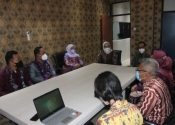 SEKDA HSS TERIMA KUNJUNGAN ASISTEN DEPUTI STANDARISASI PELAYANAN PUBLIK DAN PELAYANAN INKLUSIF KEMENPANRB