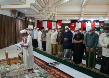 JAJARAN PEMKAB HSS KEMBALI LAKSANAKAN AGENDA SHOLAT SUBUH BERJAMAAH DAN PENGAJIAN
