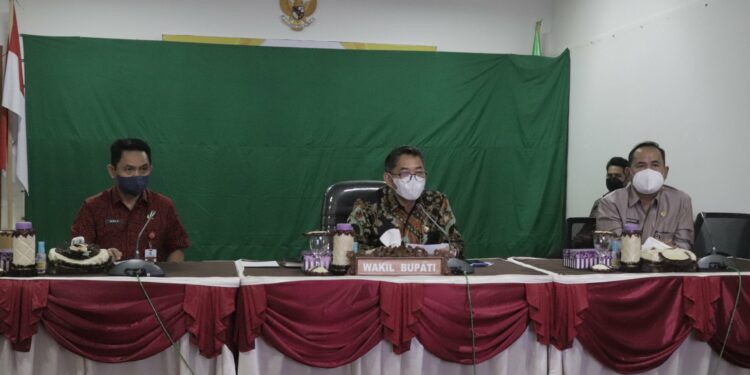 WAKIL BUPATI HSS MENGIKUTI PENILAIAN KOMPETISI PENGELOLAAN PENGADUAN PELAYANAN PUBLIK