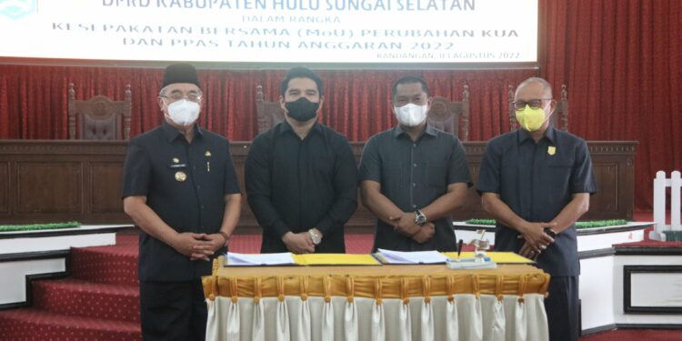 MoU KUA PPAS Ditandatangani Bupati HSS dan Pimpinan DPRD