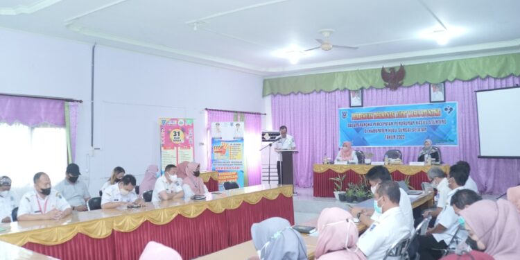 SEKDA KAB. HSS MEMBUKA SECARA RESMI PERTEMUAN DESIMENASI AUDIT KASUS STUNTING DI HSS