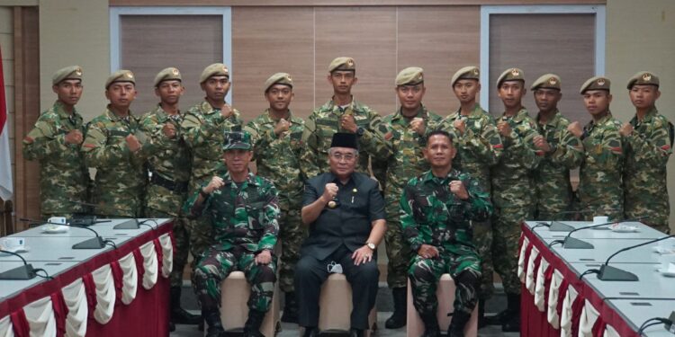 Bupati HSS Terima Kunjungan Anggota Komcad yang Selesai Pendidikan