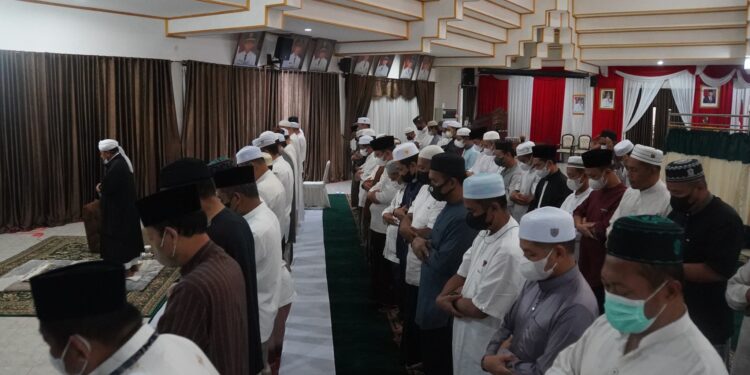 Pemkab HSS Gelar Sholat Subuh Berjamaah Dan Pengajian Rutin Subuh Rabu