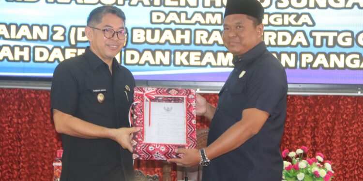 WABUP HSS SAMPAIKAN 2 BUAH RANPERDA