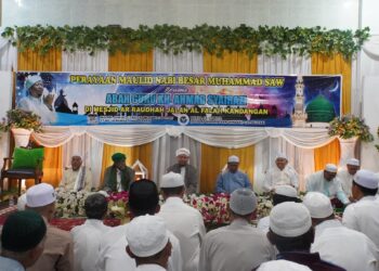 WABUP HSS HADIRI PERINGATAN MAULID NABI BESAR MUHAMMAD SAW DI MASJID ARRAUDAH