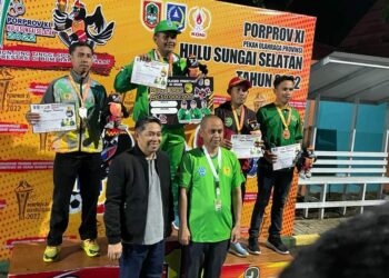 Wabup HSS Serahkan Hadiah Cabang Olahraga Pentanque