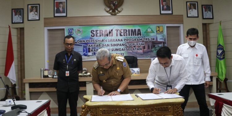 Serah Terima dan Peresmian Sarana Program TPS3R Akrab dan Simpang Sepuluh Kab. HSS TA. 2022