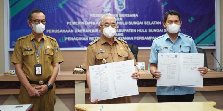 BUPATI HSS TANDA TANGANI KESEPAKATAN BERSAMA ANTARA PEMKAB HSS BERSAMA PDAM KAB. HSS