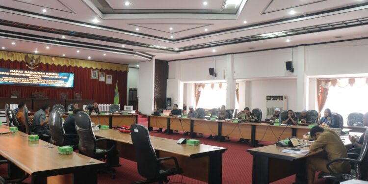 Rapat Gabungan Komisi DPRD Kab. HSS