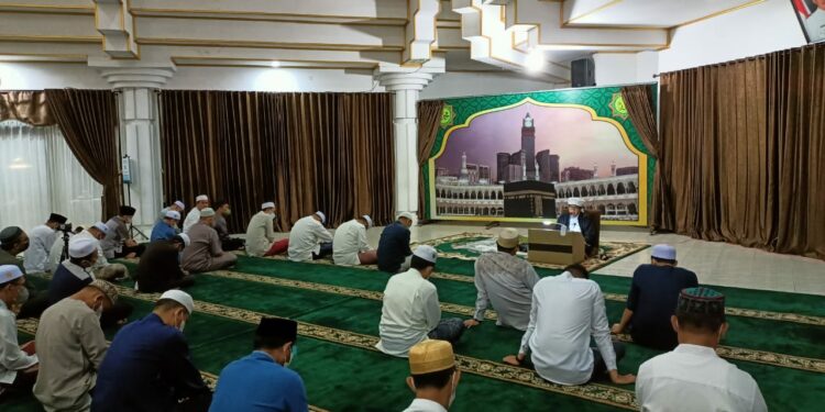 Sholat Subuh Berjamaah Dan Pengajian Rutin Subuh Rabu Lingkup Pemkab. HSS