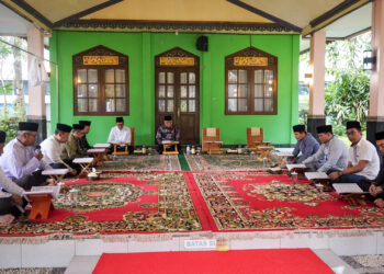 PEMKAB HSS MELAKSANAKAN KHATAMAN AL-QUR’AN DAN TAUSIYAH DI SEKRETARIAT DAERAH HSS