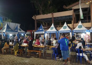 PEMKAB HSS HADIRKAN KAWASAN WISATA KULINER DI ALUN – ALUN KOTA KANDANGAN