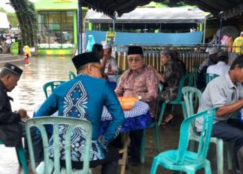 BUPATI HSS HADIRI SAFRAH AMAL DI MESJID AL ABRAR DAN LANGGAR NURUL IMAN