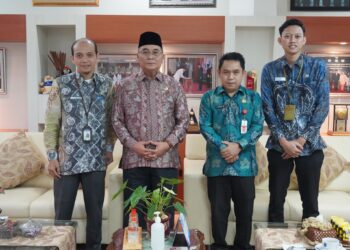 BUPATI TERIMA KUNJUNGAN DARI KEPALA BPS KAB. HSS