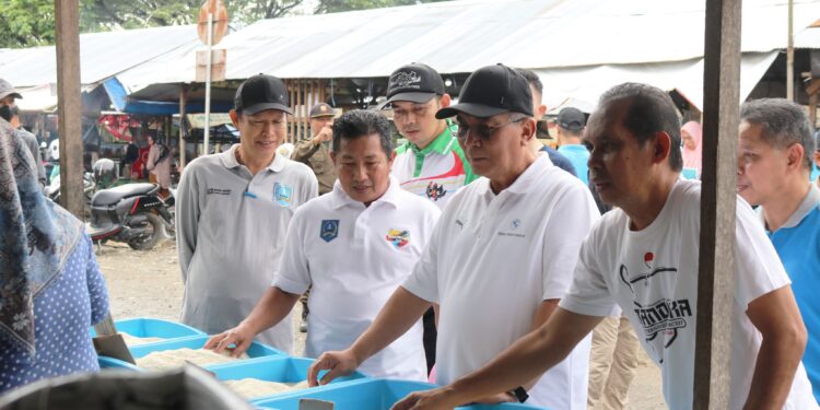 PENINJAUAN HARGA BAHAN POKOK DI PASAR TERPADU