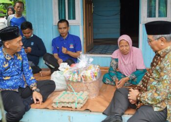 BUPATI HSS KEMBALI KUNJUNGI LANSIA ASUH