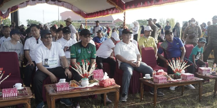 BUPATI HSS IKUTI KEMERIAHAN CAR FREE DAY DAHA